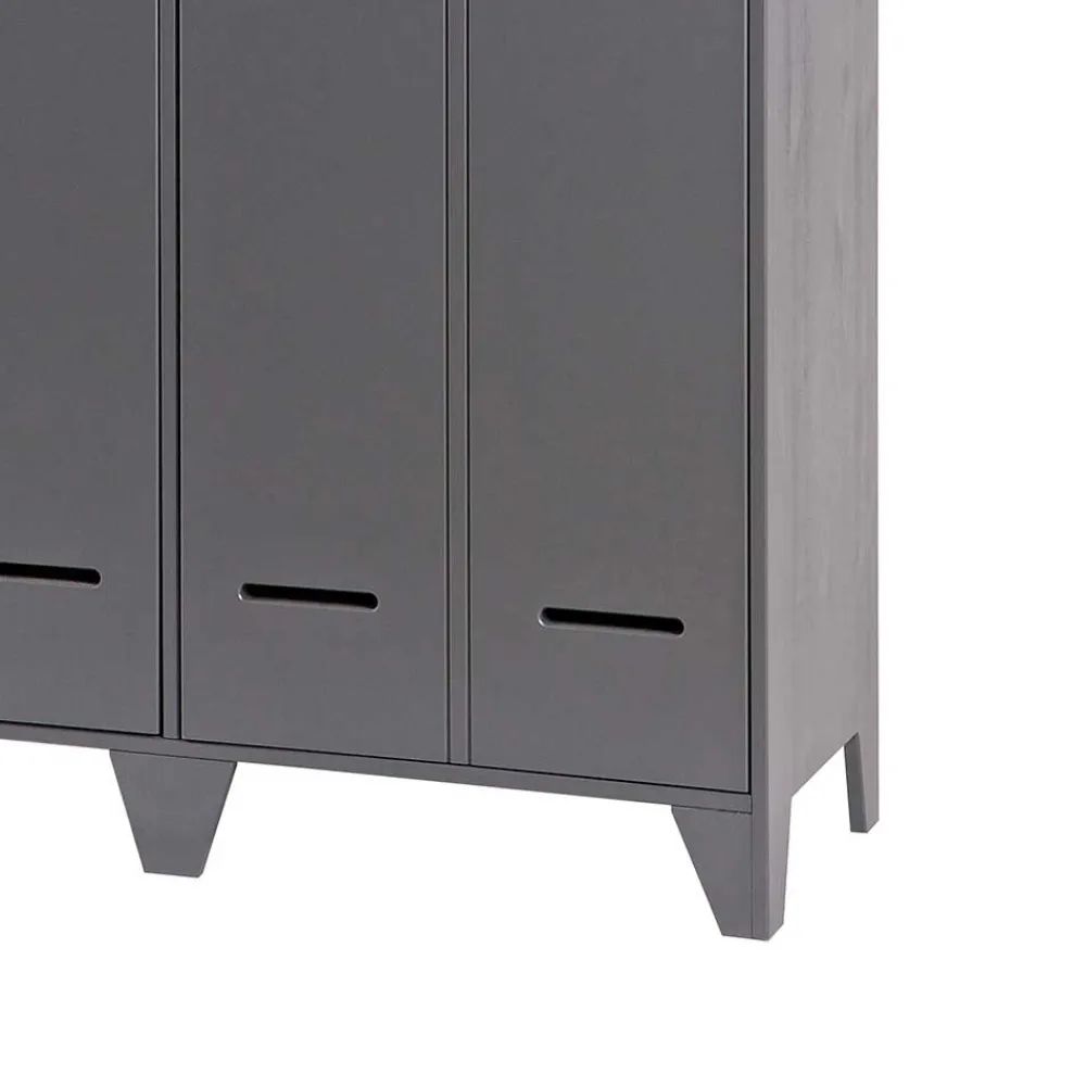 Grauer Spindschrank Leonora Massivholzmöbel|Drehtürenschränke