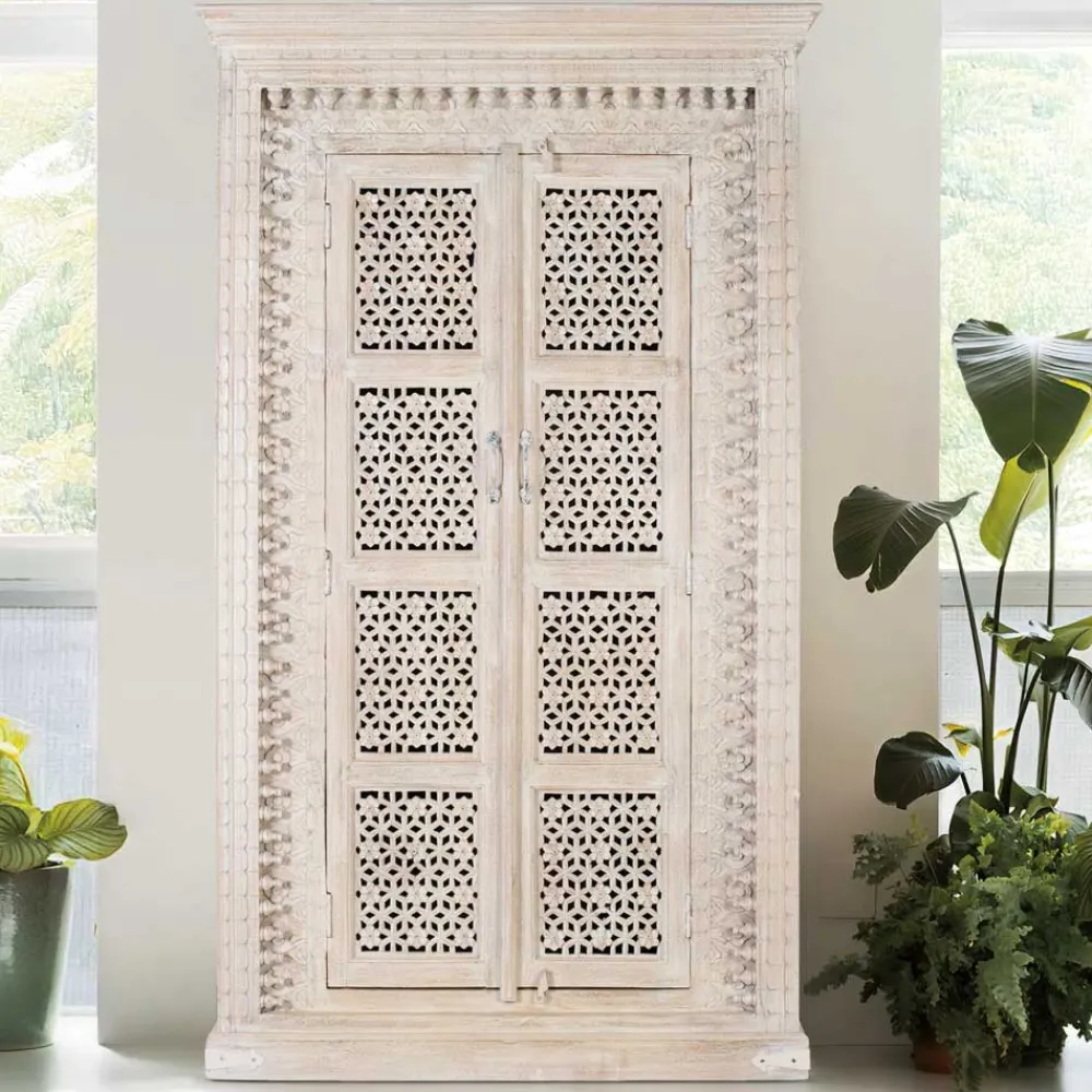 Massivholzschrank Makan*Pharao24 Outlet