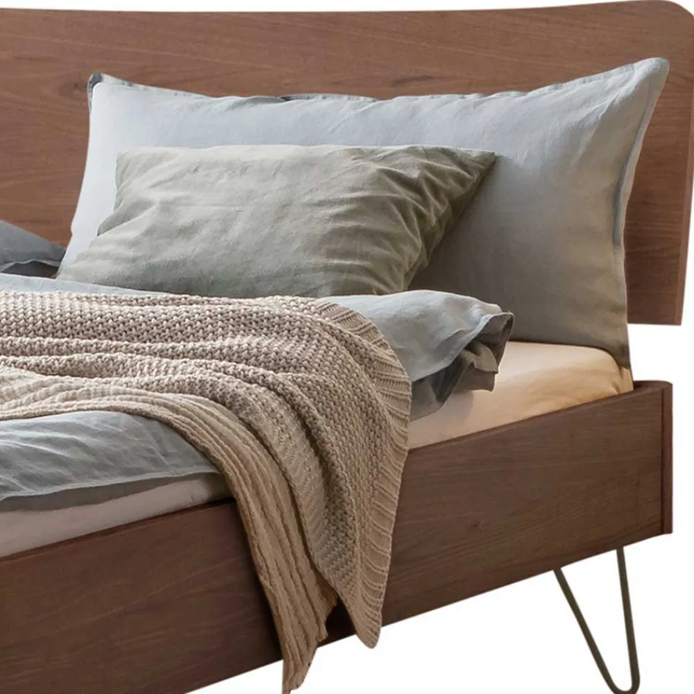 Nussbaum massiv Doppelbett Basilica Massivholzbetten